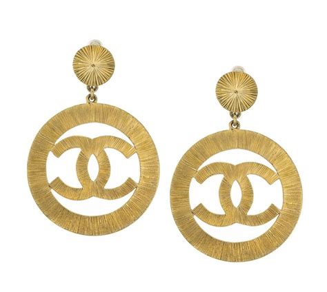 chanel vintage earrings gold